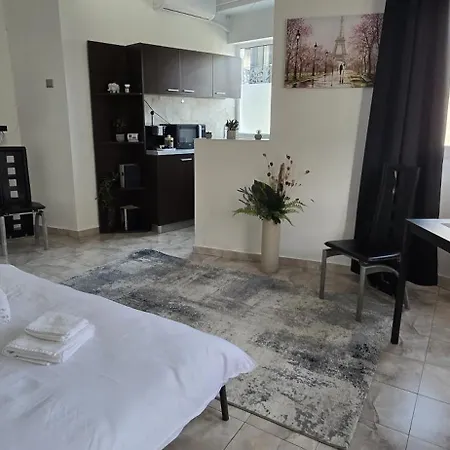 New Experience In Old Town 41 B